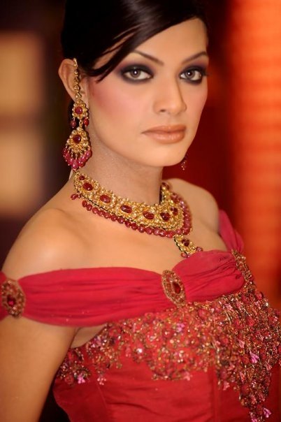 indian bridal makeup tutorial. -Indian-Bridal-makeup