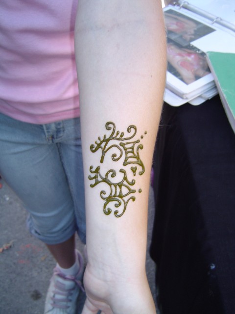 mehndi tattoo designs. Mehndi Tattoo Designs Art 2010