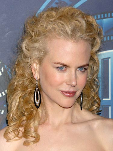Nicole Kidman Engagement Ring. Nicole Kidman Curly Hairstyle