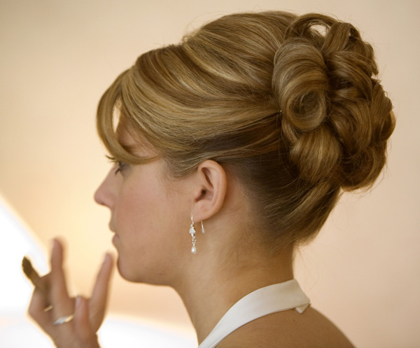 wedding pin up hairstyles on Best Wedding Hairstyles  Perfect Haircut For Bride Wedding Hairstyle
