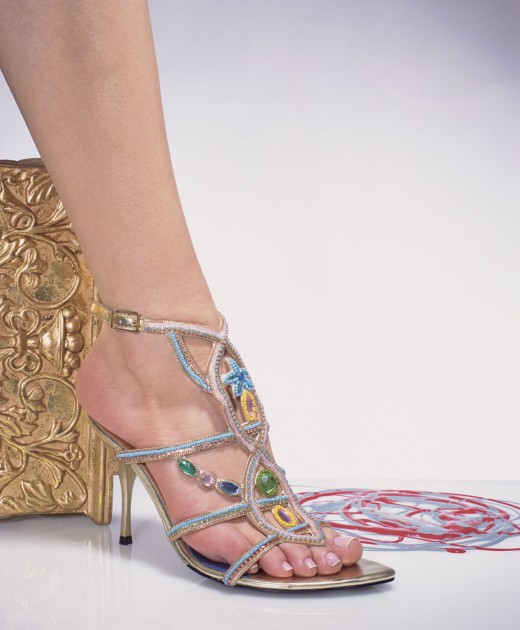 http://www.sheclick.com/wp-content/uploads/2010/11/Fancy-Ladies-Shoes-Design-for-Eid-520x630.jpg