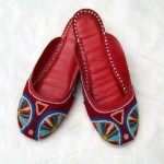 http://www.sheclick.com/wp-content/uploads/2010/12/Awesome-Multani-Khussa-Shoes-for-College-Function-150x150.jpg