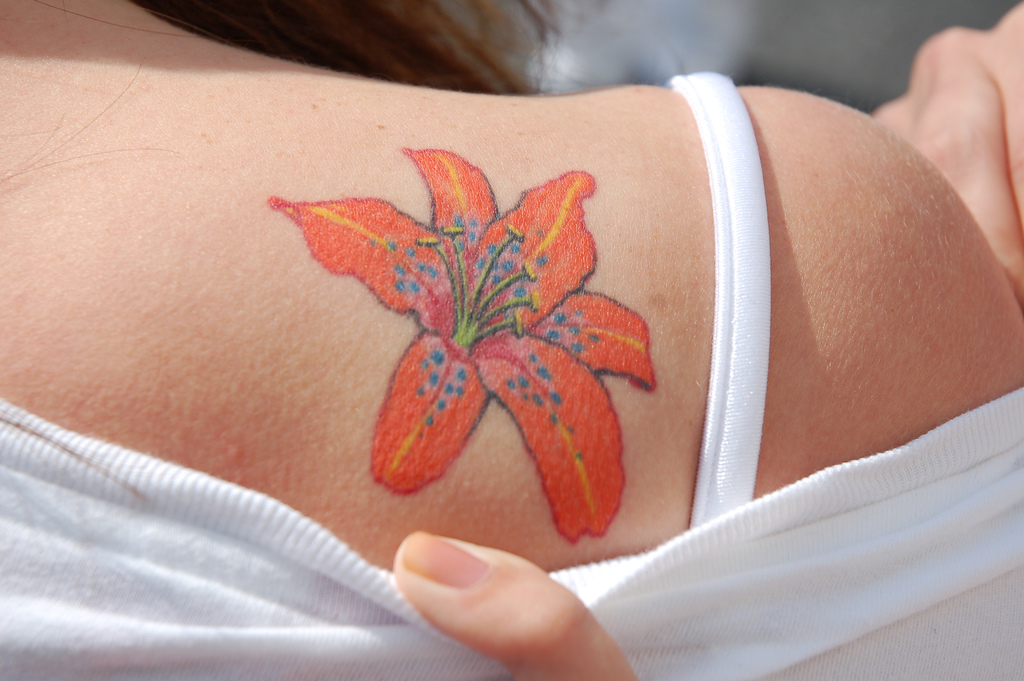tattoos for girls on shoulder. tattoo on girls shoulder.