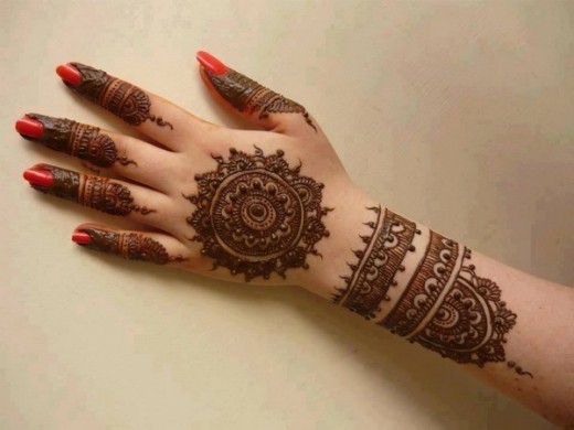 Pakistani Back Hand Mehndi Designs for Eid 2015