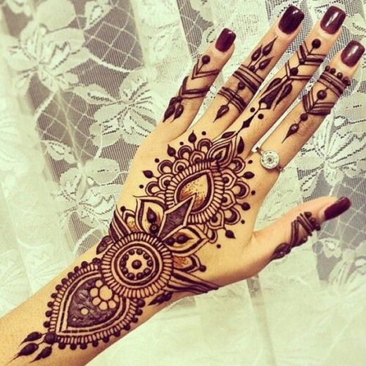 Women Eid Ul Adha Henna Designs 2015