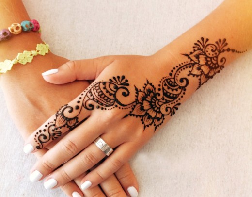 Awesome Summer Henna Art Designs for Brides