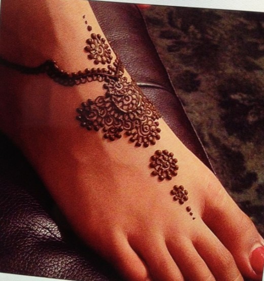 Spring Summer Henna Foot Design Ideas