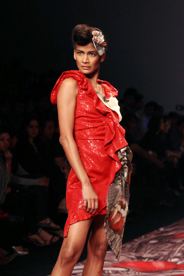 Varun Bahl Designer Collection at Wills Lifestyle Delhi India Fashion ...