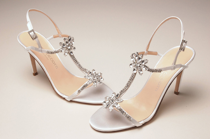 Bridal Shoes Designs in Pakistan - SheClick.com