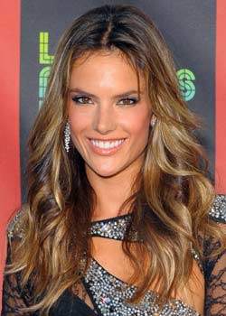 Alessandra Ambrosio Long Hairstyle Picture - SheClick.com